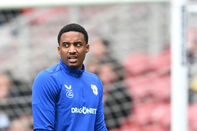 171026 - Middlesbrough v Cardiff City - Sky Bet Championship - Cardiff City's players warm up prior to the game
