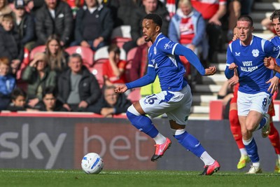 171026 - Middlesbrough v Cardiff City - Sky Bet Championship - Chris Willock of Cardiff City comes out with the ball