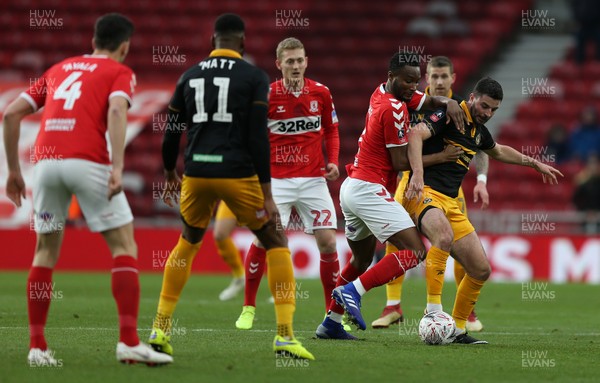 260119 - Middlesbrough v Newport County - FA Cup Fourth Round - John Obi Mikel of Middlesbrough and Padraig Amond of Newport County