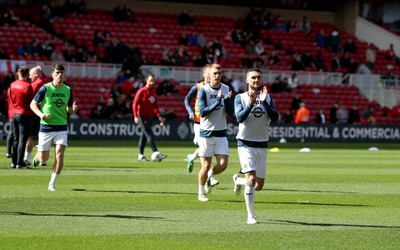 060424 - Middlesbrough v Swansea City - Sky Bet Championship - The Swansea City team arrive and check out the pitch Swansea City players warm up