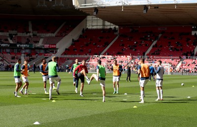 060424 - Middlesbrough v Swansea City - Sky Bet Championship - The Swansea City team arrive and check out the pitch Swansea City players warm up