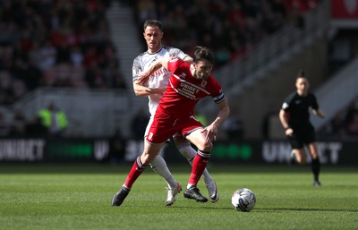 060424 - Middlesbrough v Swansea City - Sky Bet Championship - Jonny Howson of Middlesbrough and Jerry Yates of Swansea City