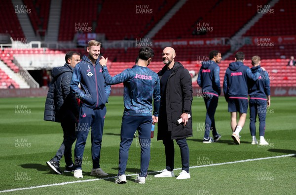 060424 - Middlesbrough v Swansea City - Sky Bet Championship - The Swansea City team arrive and check out the pitch