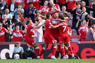 090825 - Middlesbrough v Swansea City - Sky Bet Championship - Middlesbrough's players celebrate after Dael Fry (6) headed them into a 1-0 lead