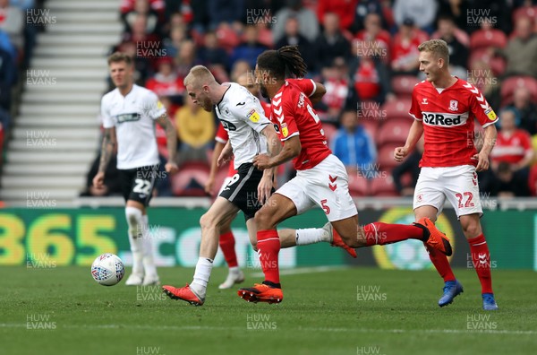220918 - Middlesbrough v Swansea City - SkyBet Championship - Ryan Shotton of Middlesbrough and Oliver McBurnie of Swansea City