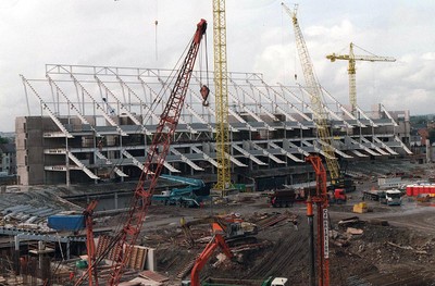 300998 - Millennium Stadium -  Work continues in Cardiff on the home of the 1999 Rugby World Cup