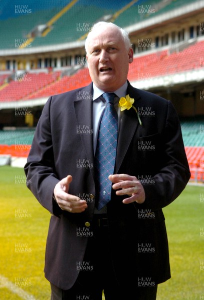 010307 - Millennium Stadium Pitch Lights - Millennium Stadium Manager, Gerry Toms 