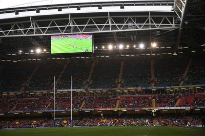 06.11.10 .. Wales v Australia -  The new screens at the Millennium Stadium   