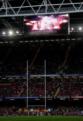 06.11.10 .. Wales v Australia -  The new screens at the Millennium Stadium   