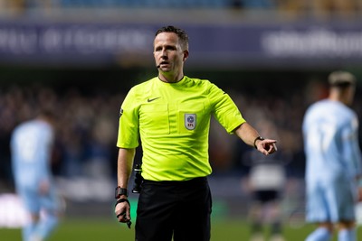 210125 - Millwall v Cardiff City - Sky Bet Championship - Match referee Andy Davies gestures