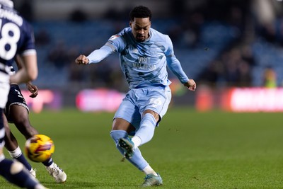 210125 - Millwall v Cardiff City - Sky Bet Championship - Chris Willock of Cardiff City shoots