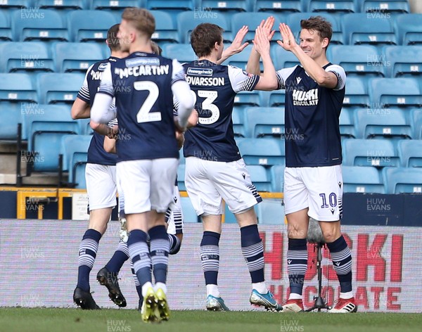 040120 - Millwall v Newport County - FA Cup Round 3 - Matt Smith of Millwall celebrates scoring a goal with team mates