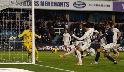 040126 - Millwall v Swansea City, EFL Sky Bet Championship - Ben Cabango of Swansea City scores goal