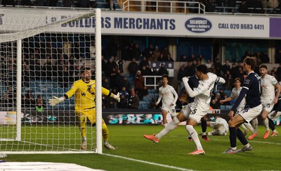 040126 - Millwall v Swansea City, EFL Sky Bet Championship - Ben Cabango of Swansea City scores goal