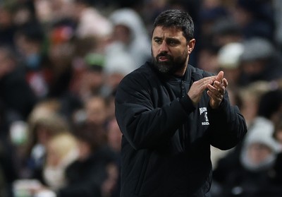 040126 - Millwall v Swansea City, EFL Sky Bet Championship - Swansea City head coach Vitor Matos