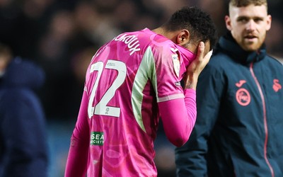 040126 - Millwall v Swansea City, EFL Sky Bet Championship -  Swansea City goalkeeper Lawrence Vigouroux at the end of the match