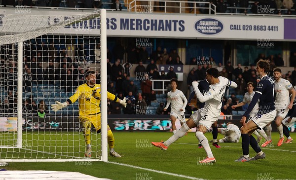 040126 - Millwall v Swansea City, EFL Sky Bet Championship - Ben Cabango of Swansea City scores goal