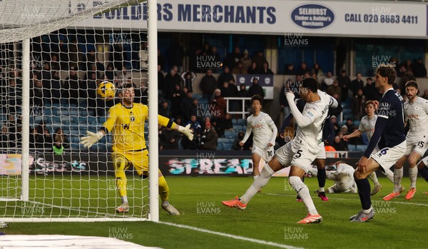 040126 - Millwall v Swansea City, EFL Sky Bet Championship - Ben Cabango of Swansea City scores goal