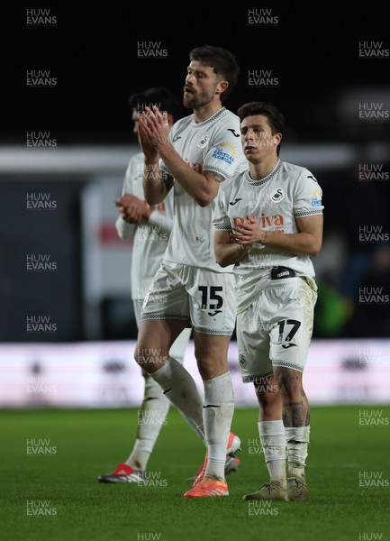 040126 - Millwall v Swansea City, EFL Sky Bet Championship - Swansea players at the end of the match