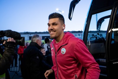 140323 - Millwall v Swansea City - Sky Bet Championship - Joel Piroe of Swansea City arrives at The Den