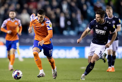 140323 - Millwall v Swansea City - Sky Bet Championship - Joel Piroe of Swansea City controls the ball