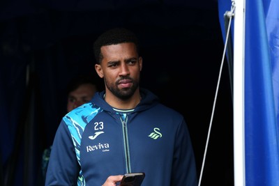 260425 - Millwall v Swansea City - Sky Bet Championship - Cyrus Christie of Swansea on arrival 