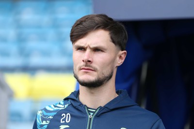260425 - Millwall v Swansea City - Sky Bet Championship - Liam Cullen of Swansea on arrival 