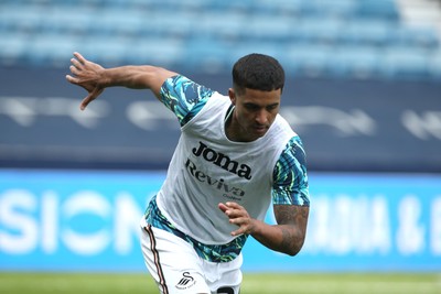 260425 - Millwall v Swansea City - Sky Bet Championship - Kyle Naughton of Swansea warms up 