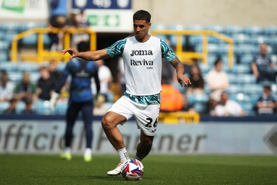 260425 - Millwall v Swansea City - Sky Bet Championship - Kyle Naughton of Swansea City warms up 