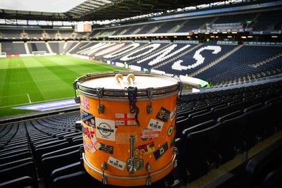 140226 - Milton Keynes Dons v Newport County - Sky Bet League 2 - MK Dons drum