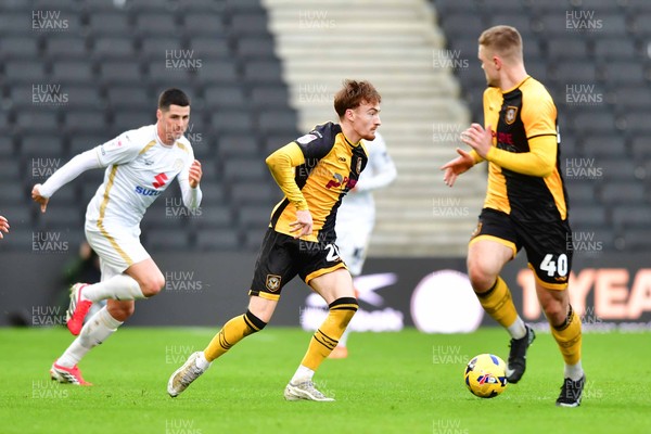 140226 - Milton Keynes Dons v Newport County - Sky Bet League 2 - Michael Spellman of Newport County 