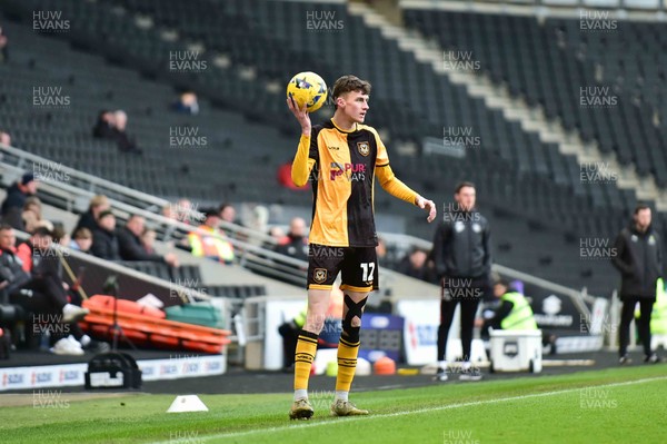 140226 - Milton Keynes Dons v Newport County - Sky Bet League 2 - Joe Thomas of Newport County 