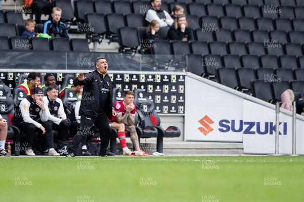 180425 - Milton Keynes Dons v Newport County - Sky Bet League 2 - Newport County manager Nelson Jardim