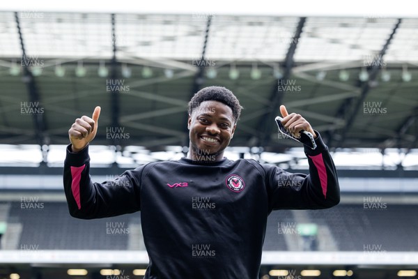 180425 - Milton Keynes Dons v Newport County - Sky Bet League 2 - Newport County’s Bobby Kanwe