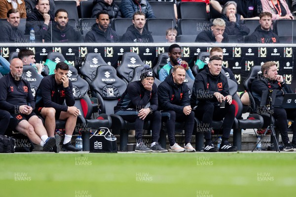 180425 - Milton Keynes Dons v Newport County - Sky Bet League 2 - Milton Keynes Dons manager Paul Warne 