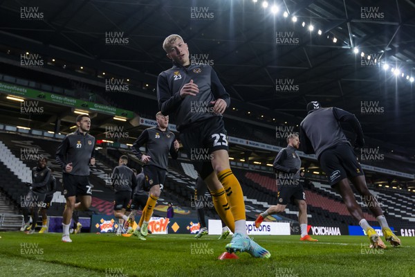 221122 - Milton Keynes Dons v Newport County - Papa Johns Trophy -  Harrison Bright of Newport County warming up before tonights match 