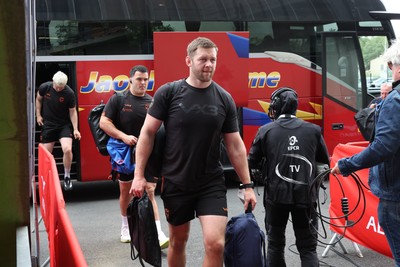 030526 - Montpellier Herault Rugby v Dragons RFC - EPCR Challenge Cup Semi Final - Dragons team arrive at the stadium