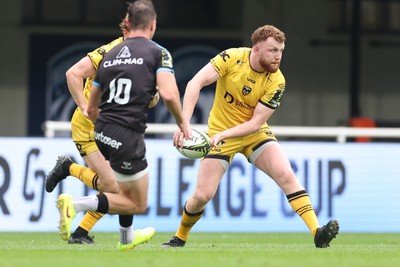 030526 - Montpellier Herault Rugby v Dragons RFC - EPCR Challenge Cup Semi Final - Aneurin Owen of Dragons 