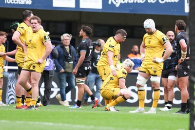 030526 - Montpellier Herault Rugby v Dragons RFC - EPCR Challenge Cup Semi Final - Dragons players are dejected after defeat