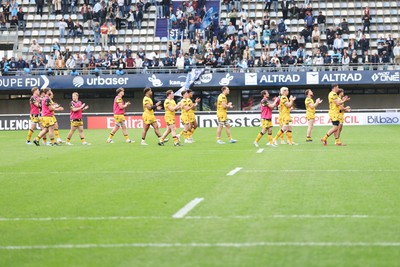 030526 - Montpellier Herault Rugby v Dragons RFC - EPCR Challenge Cup Semi Final - Dragons applaud the travelling fans after the match 