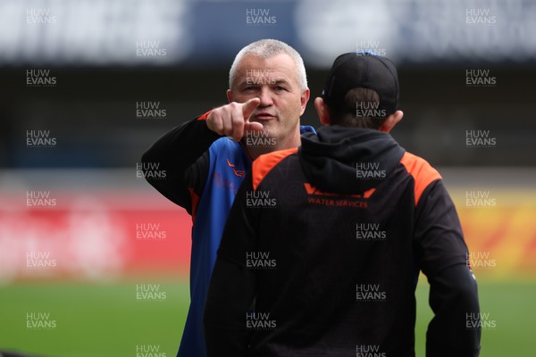030526 - Montpellier Herault Rugby v Dragons RFC - EPCR Challenge Cup Semi Final - Dragons team arrive at the stadium