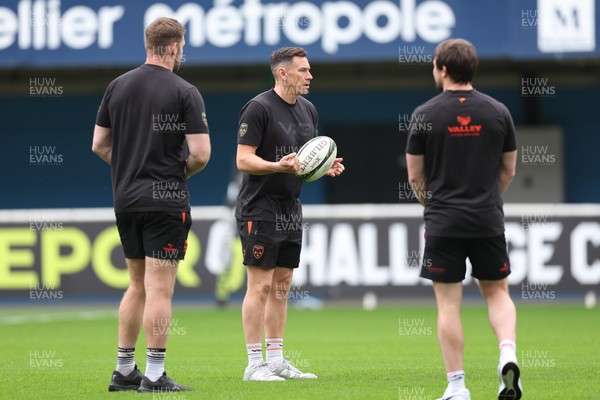 030526 - Montpellier Herault Rugby v Dragons RFC - EPCR Challenge Cup Semi Final - Dragons team arrive at the stadium