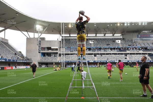 030526 - Montpellier Herault Rugby v Dragons RFC - EPCR Challenge Cup Semi Final - Dragons warm up