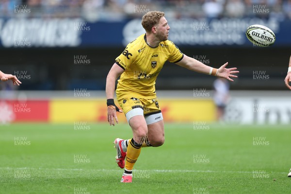 030526 - Montpellier Herault Rugby v Dragons RFC - EPCR Challenge Cup Semi Final - Angus O'Brien of Dragons 