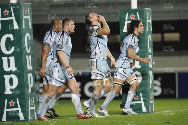 151212 Montpellier v Cardiff Blues - Heineken Cup - Blues' players show signs of dejection after the final whistle 