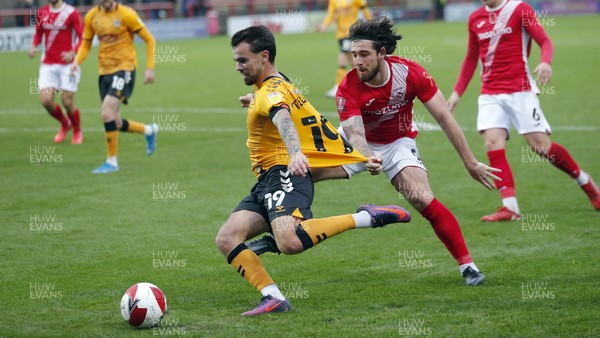 061121 - Morecambe v Newport County - FA Cup First Round - Dom Telford of Newport County and Cole Stockton of Morecambe FC