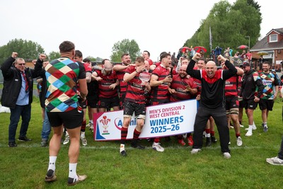 020526 - Morriston v Aberavon Quins - Admiral National League 2 West Central - Morriston celebrate with the trophy
