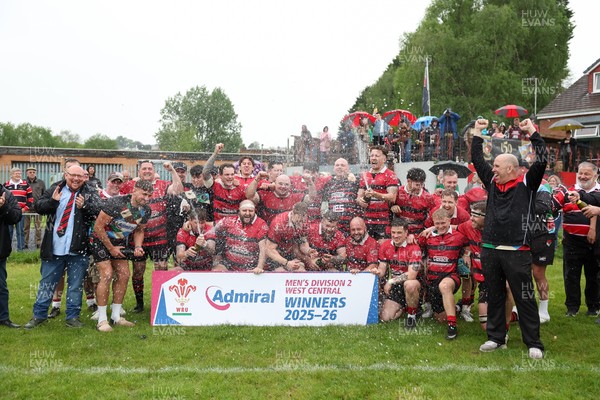 020526 - Morriston v Aberavon Quins - Admiral National League 2 West Central - Morriston celebrate with the trophy