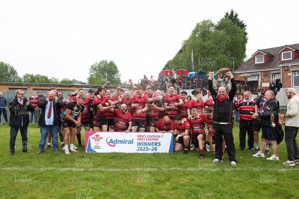 020526 - Morriston v Aberavon Quins - Admiral National League 2 West Central - Morriston celebrate with the trophy