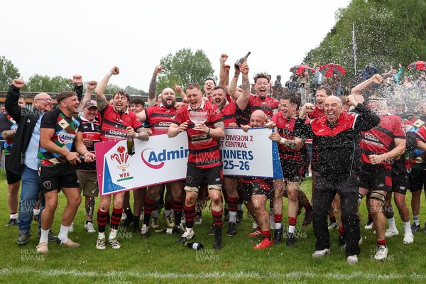 020526 - Morriston v Aberavon Quins - Admiral National League 2 West Central - Morriston celebrate with the trophy
